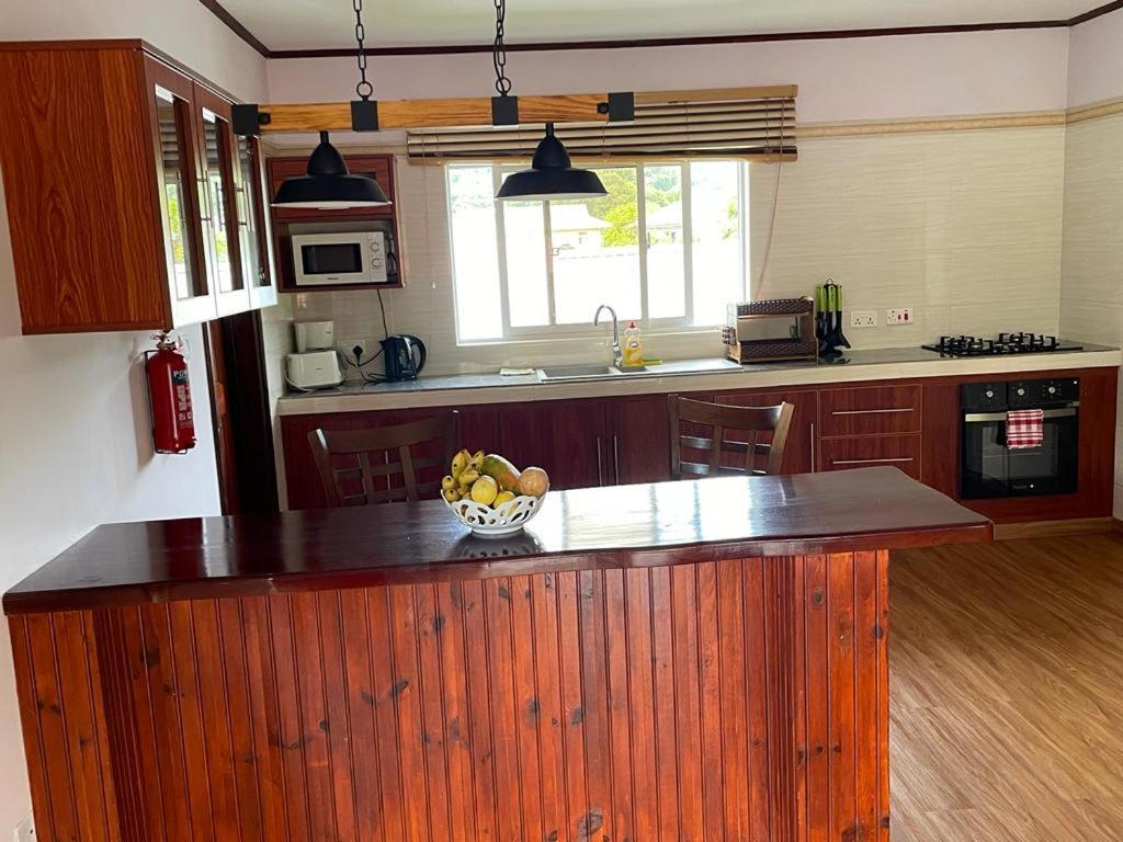 Mokara Holiday Apartment Anse Royale Buitenkant foto
