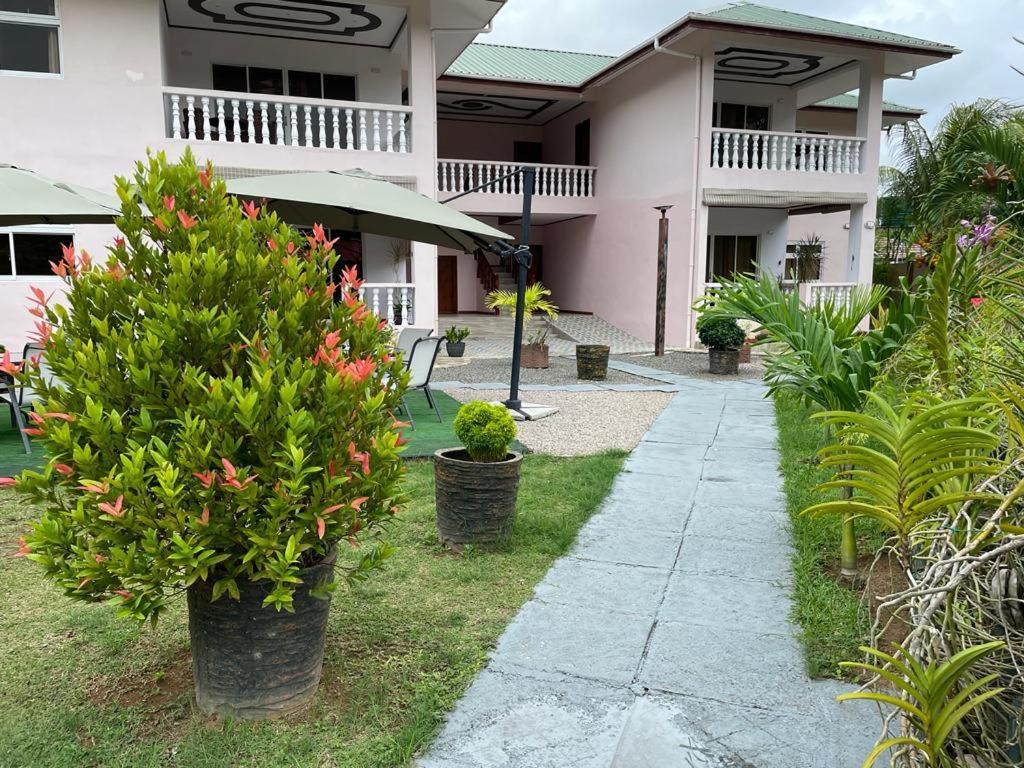 Mokara Holiday Apartment Anse Royale Buitenkant foto