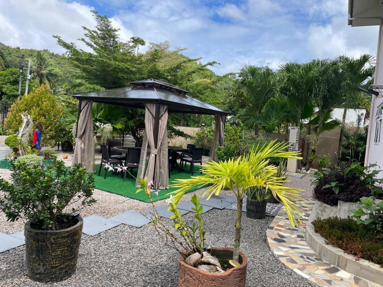 Mokara Holiday Apartment Anse Royale Buitenkant foto